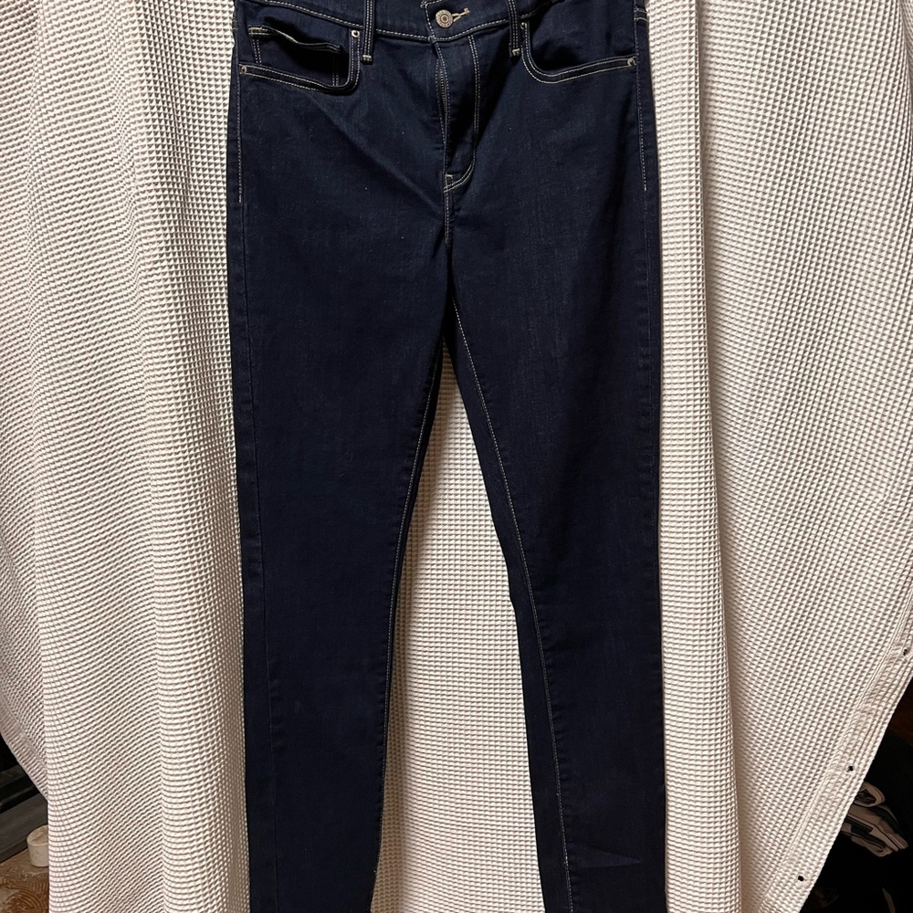 Levi’s Strauss Jeans, size 31, high waited, dark denim, slimming skinny